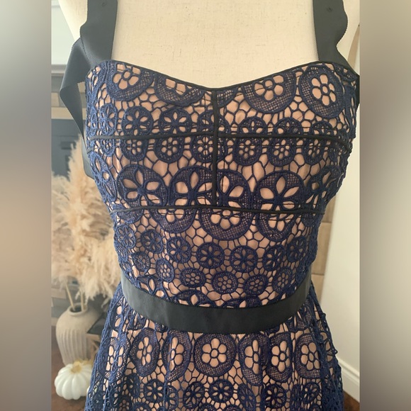 NWT Self-Portrait Circle Blue Navy Lace Asymmetric Hem Midi Cocktail Dress Sz 6 - Picture 2 of 9